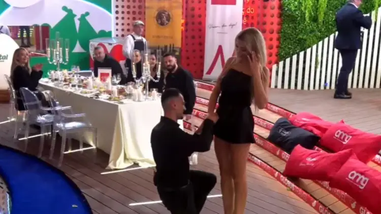 “A do të bëhesh e dashura ime”/ Mateo i propozon Brikenës