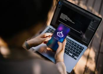 5 detajet financiare që nuk duhet t’ia japim kurrë inteligjencës artificiale