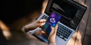 5 detajet financiare që nuk duhet t’ia japim kurrë inteligjencës artificiale