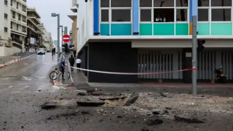 Të paktën tre të plagosur pas sulmeve raketore iraniane mbi Tel Aviv