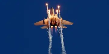 Tensione të reja: raportohet rrëzimi i një avioni amerikan në Iran, mister mbi fatin e ekuipazhit