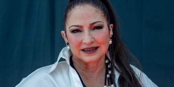 Nga aksidenti në triumf: Historia e Gloria Estefan