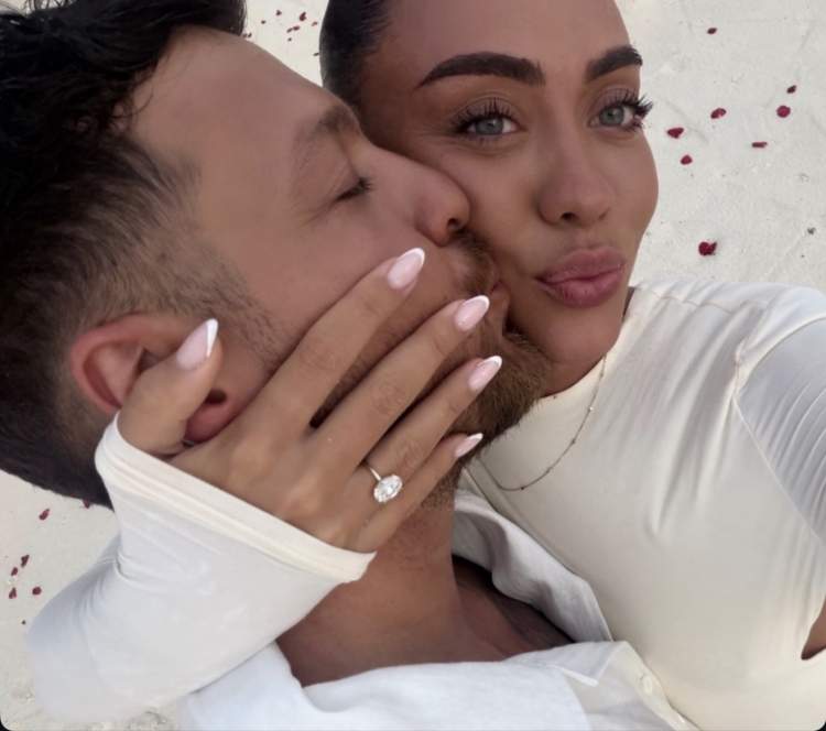 Ajo tha PO! Dj Geek i propozon për martesë partneres