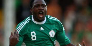 Tronditje në futboll: ish-sulmuesi i kombëtares së Nigerisë ndërron jetë gjatë ndeshjes