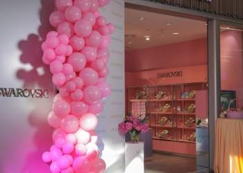 Kur kristalet flasin vetë: Swarovski prezantoi Wondercolor në një mbrëmje plot stil në TEG