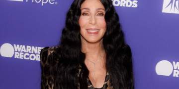 Zbulim surprizë në familjen e Cher, këngëtarja mëson se është bërë gjyshe pas 15 vitesh