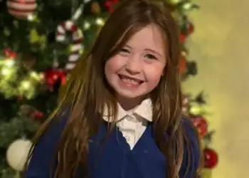 Tragjedi në Britani, gjendet e vdekur një vajzë shtatëvjeçare në liqen, arrestohet dadoja e saj