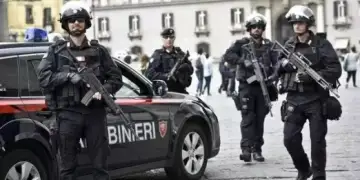 Tronditëse në Itali/ Nëna hidhet nga ballkoni së bashku me tre fëmijët, tre të vdekur dhe një në gjendje të rëndë