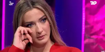 “Kishim planifikuar një dasmë madhështore”/ Juela Nikolli rrëfen momentet e vështira të vdekjes së të fejuarit: Shtrëngoja dhëmbët që të mos qaja