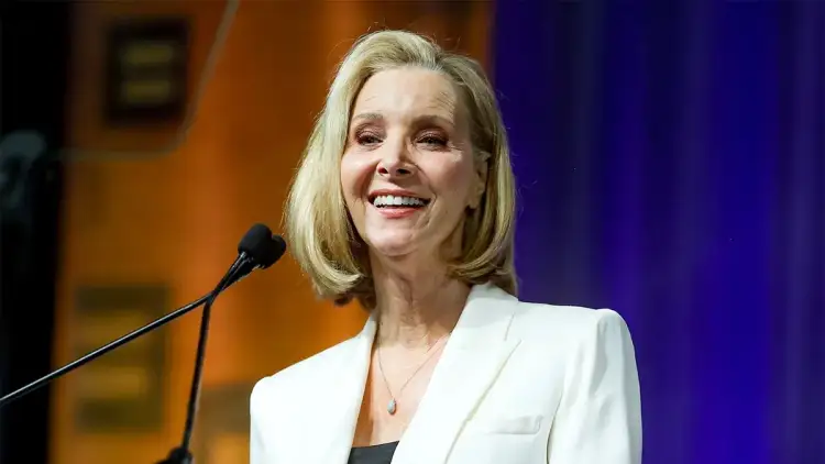 Nuk është vetëm “Friends”: ja si fiton ende miliona Lisa Kudrow