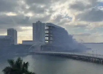 Video/ Shembje në Miami, hoteli 23-katësh “u zhduk” për 20 sekonda