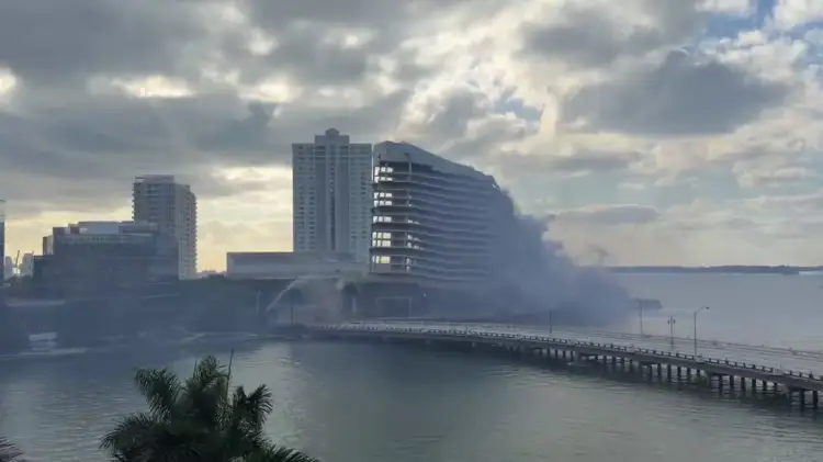 Video/ Shembje në Miami, hoteli 23-katësh “u zhduk” për 20 sekonda