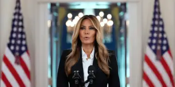 Melania Trump shpërthen ndaj akuzave për Epstein: Mjaft më me shpifje!