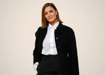 Aktorja franceze gjendet pa ndjenja në fund të një pishine, bie në gjendje kome