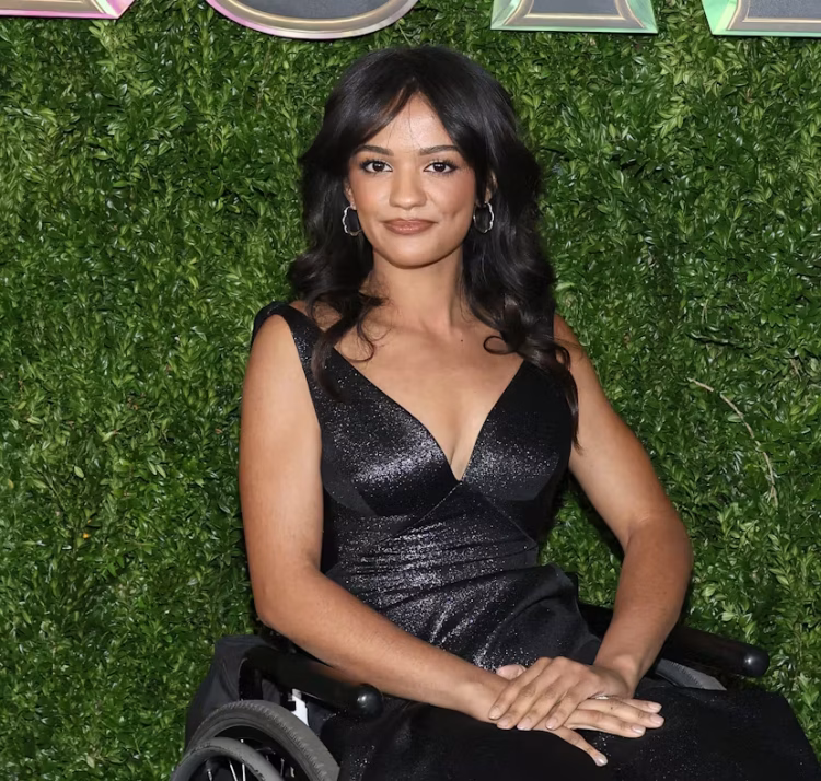 Ankesa tronditëse e yllit të Wicked: Më mohuan hipjen në aeroplan sepse kam një aftësi të kufizuar