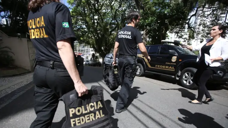 Tmerr në Brazil, vajza 5-vjeçare varroset e gjallë në një varr çimentoje nga nëna dhe njerku i saj