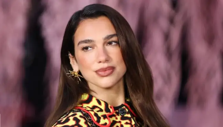 Dua Lipa fiton zemrat me njoftimin surprizues të filmit për turneun e saj