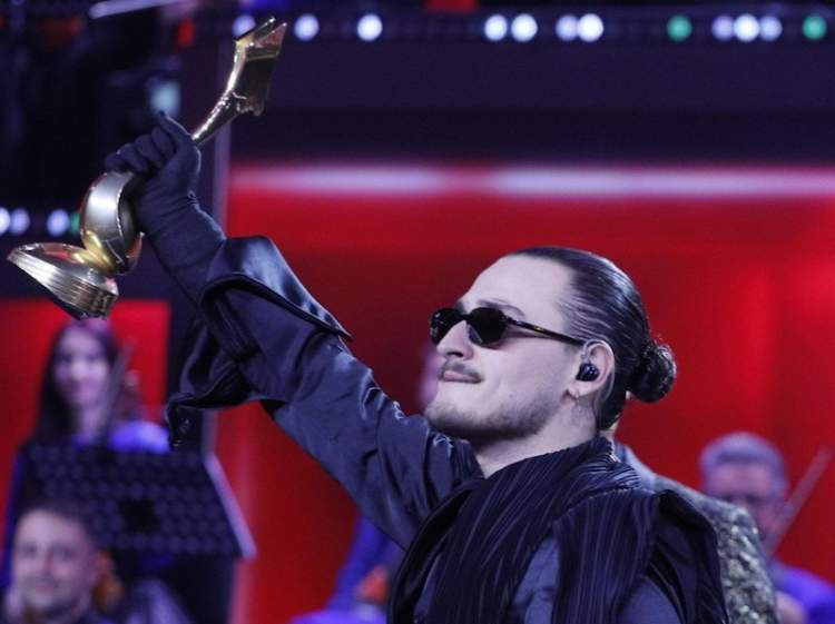 Gjysmëfinalja e dytë e Eurovision, sot performon Shqipëria! Alis Kallaçi interpreton këngën ‘Nân’ i 13-ti