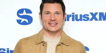 Nick Lachey dhe Jessica Simpson përballen sërish pas 20 vitesh: Çfarë ndodhi në avionin drejt Hawaiit?