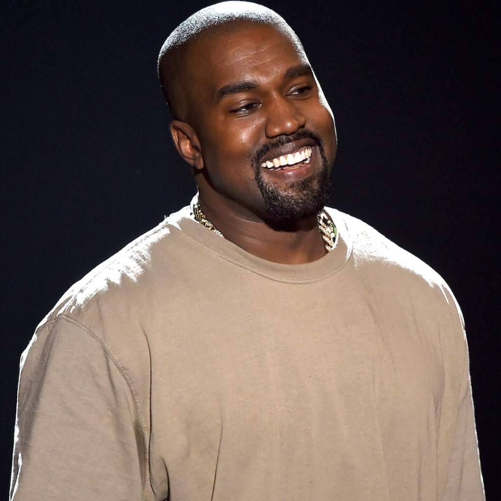 Kanye West në Tiranë, stadiumi marramendës do të ndërtohet enkas për koncertin me 60 mijë spektatorë!