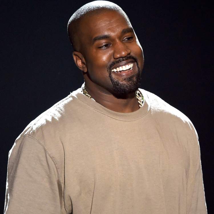 Kanye West në Tiranë, stadiumi marramendës do të ndërtohet enkas për koncertin me 60 mijë spektatorë!
