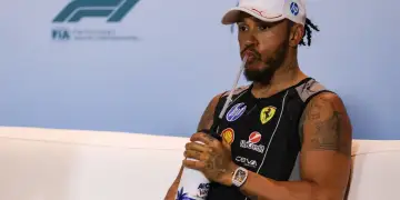 Lewis Hamilton flet për të ardhmen në Formula 1 : Harrojeni dorëheqjen