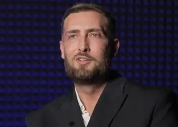 “Jetoj jashtë dhe humba punën”, pendesa e mërgimtarit që kërcënoi Alaudin Hamitin