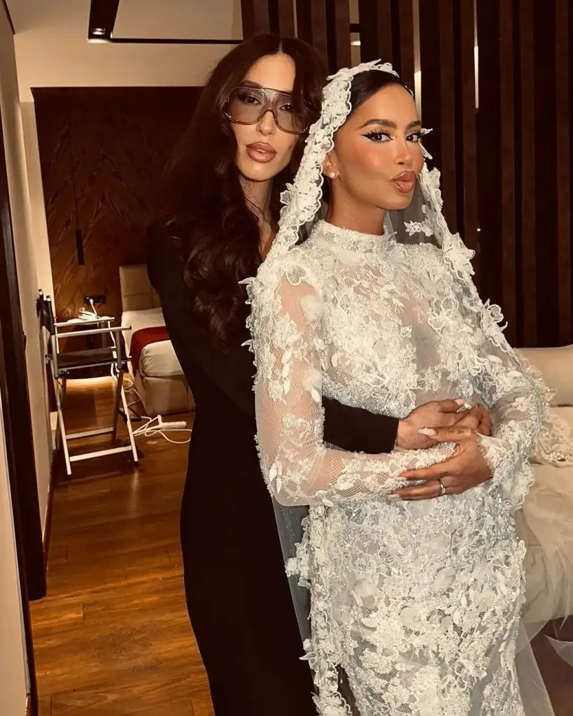 Besa Zeqiri flet për herë të parë raportin me Dafinën: “Dashuria mes nesh nuk vihet në diskutim”