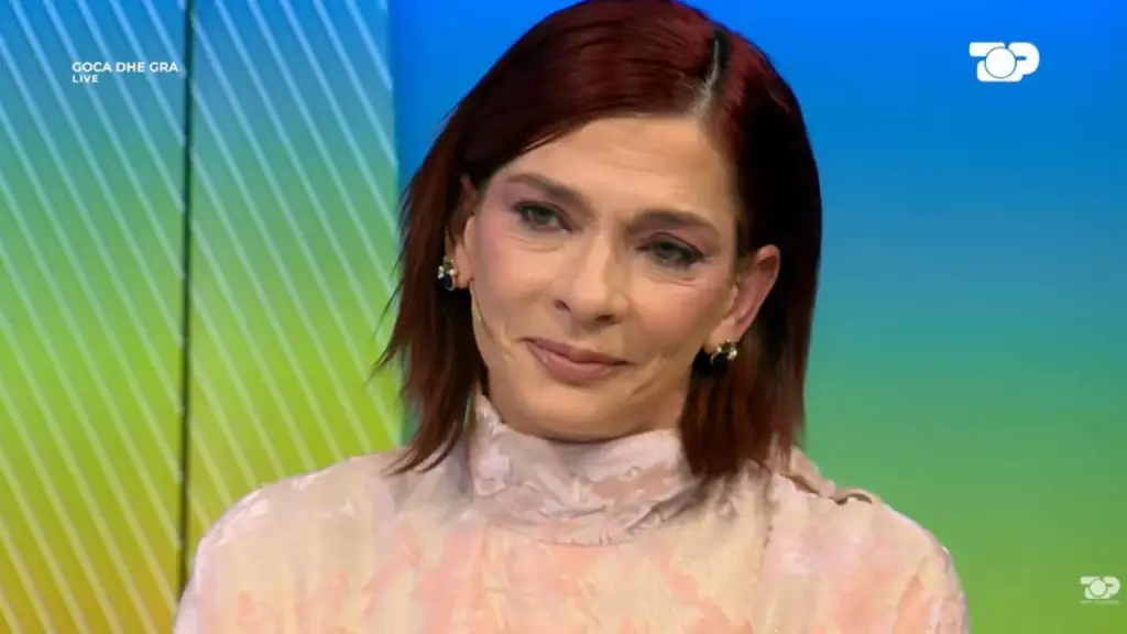 Ema Andrea rrëfen dhimbjen, karrigia bosh për të vëllanë në çdo premierë