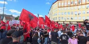 Përfundon protesta e studentëve shqiptarë në Shkup, arrestohen tre të rinj. Organizatori: Nuk do të ndalemi
