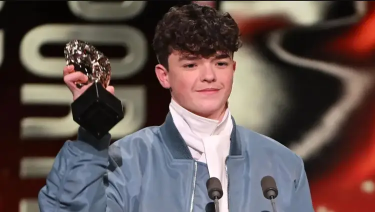 Nga Adolescence te surprizat e mbrëmjes, lista e plotë e fituesve në BAFTA TV Awards 2026