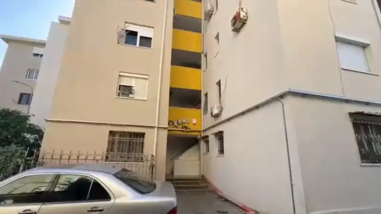 Tragjedi në Shkodër/ I riu gjendet i pajetë, dyshohet se është hedhur nga pallati