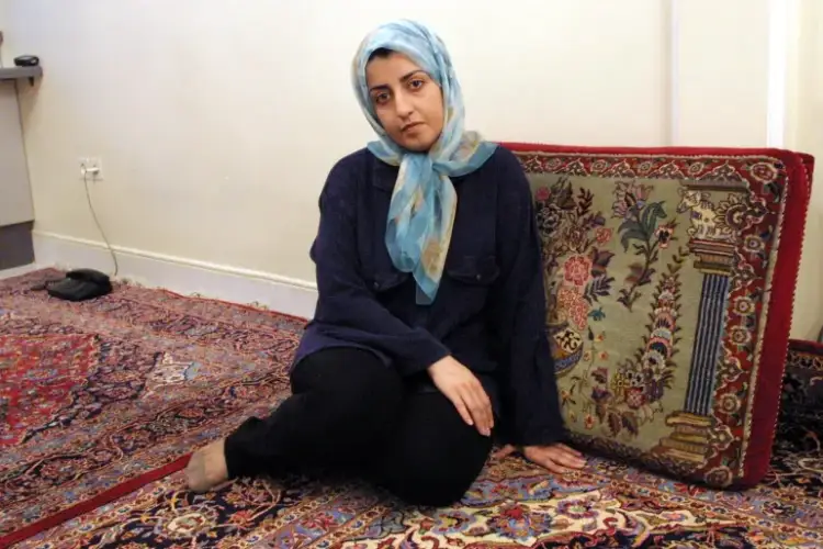 Fituesja iraniane e Çmimit Nobel shtrohet në spital, ndodhet në rrezik për jetën
