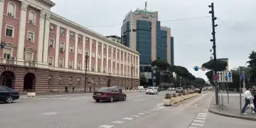 Protesta e opozitës para Kryeministrisë/ Policia merr masat, ja rrugët ku do të bllokohet lëvizja