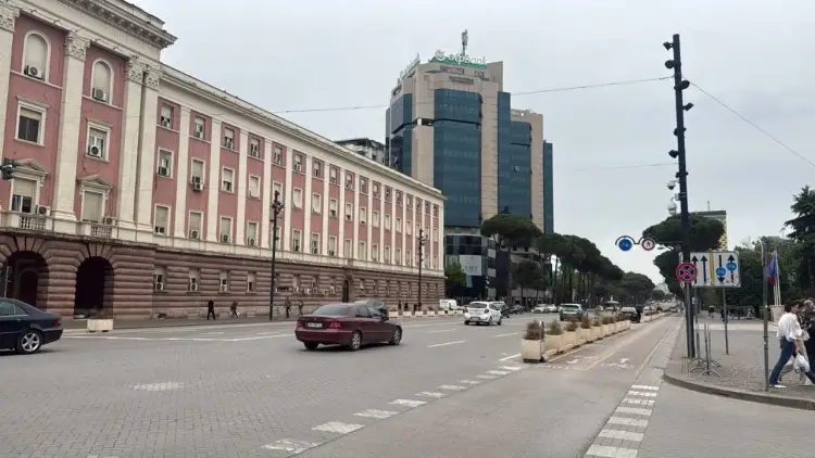 Protesta e opozitës para Kryeministrisë/ Policia merr masat, ja rrugët ku do të bllokohet lëvizja