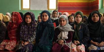 Afganistan: Ligji i ri “legalizon” martesat për vajzat që në moshën 9 vjeç