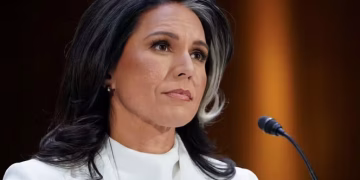 Shefja e Shërbimit Sekret të SHBA-së, Tulsi Gabbard, jep dorëheqjen: Burri im ka kancer