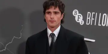 Jacob Elordi jashtë Festivalit të Filmit në Kanë, çfarë ndodhi me aktorin