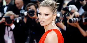 “Është e vërteta e saj”/ Filmi i ri për Kate Moss që hedh dritë mbi jetën e saj enigmatike