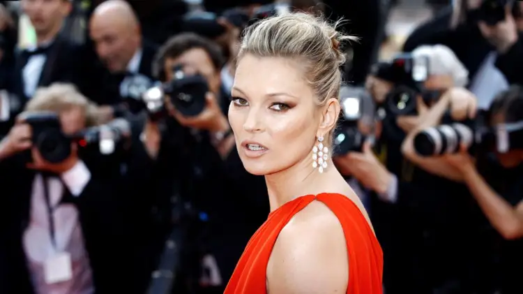 “Është e vërteta e saj”/ Filmi i ri për Kate Moss që hedh dritë mbi jetën e saj enigmatike