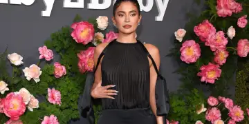 Kylie Jenner rrëfen momentin e vështirë: U panikova kur mësova se isha shtatzënë