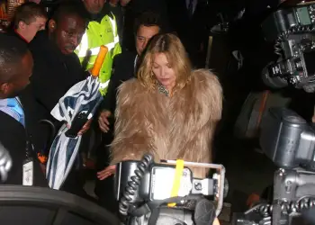 “E kuptova që kisha disa sekonda”/ Si u shkrep fotografia më ikonike e Kate Moss dhe pse keqkuptohet