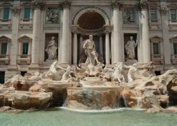Fontana di Trevi: A është e justifikuar bileta 2 euro për shatërvanin më të famshëm të Romës?