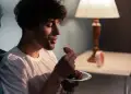 Kjo është ora më e keqe për të ngrënë snack, shton peshë dhe rrit sheqerin në gjak