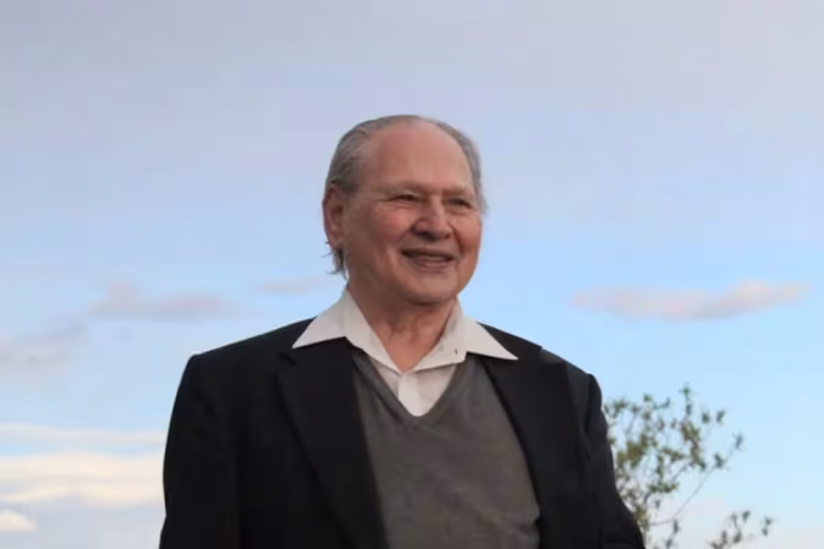 Themeluesi i Apple që shiti 10% të aksioneve për 700 euro: Humbi 300 miliardë, por nuk u pendua
