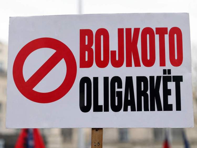BOJKOTO OLIGARKËT