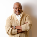 Këngëtari legjendar Peabo Bryson pëson goditje në tru
