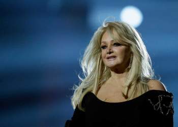 Ndërron jetë Bonnie Tyler, këngëtarja e hitit legjendar “Total Eclipse of the Heart”, në moshën 75 vjeçare