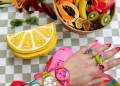 Ky është aksesori që nuk duhet t’ju mungojë këtë verë, një Swatch ndryshon të gjithë look-un