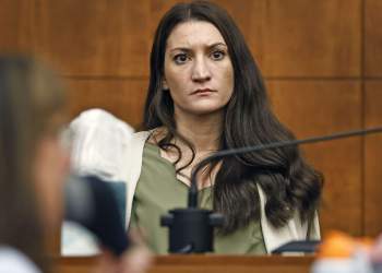 Të gjithë po flasin për Lindsay Clancy, por çfarë ndodhi vërtet? Vrau tre fëmijët e saj dhe tentoi vetëvrasjen, gjyqi që po hap debatin e madh për psikozën postpartum